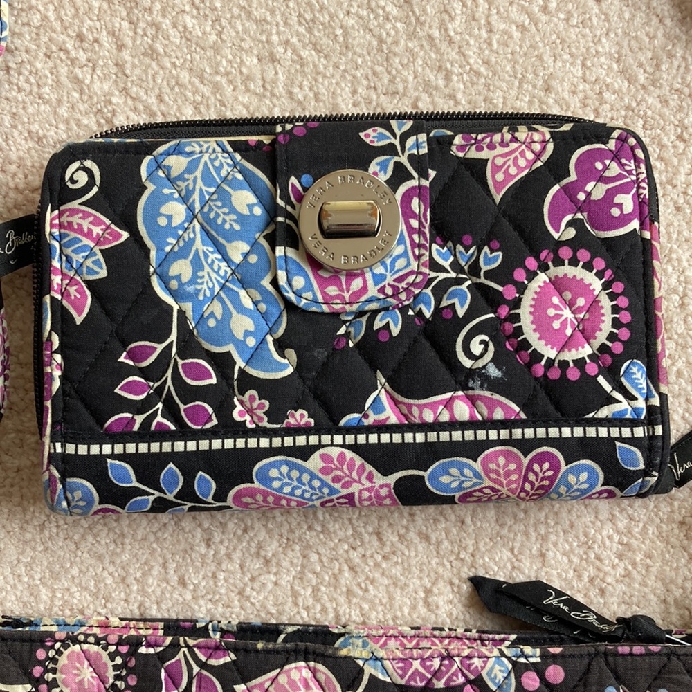 Vera Bradley Crossbody Bag and Wallet Set - Picture 3 of 9